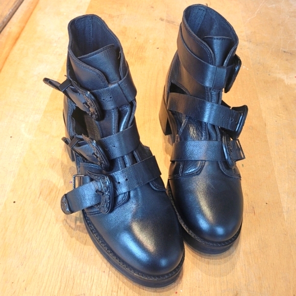 7.5 US TOPSHOP black all Leather Marco Buckle ankle Boots. - Picture 5 of 11